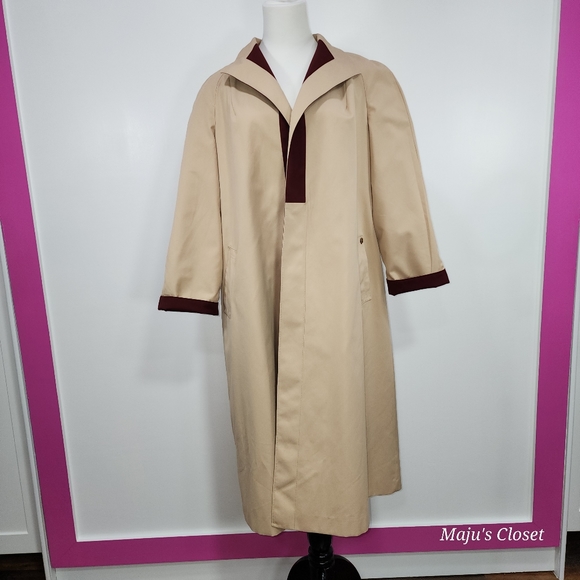 Etienne Aigner reversible coat size 8 - Picture 4 of 9